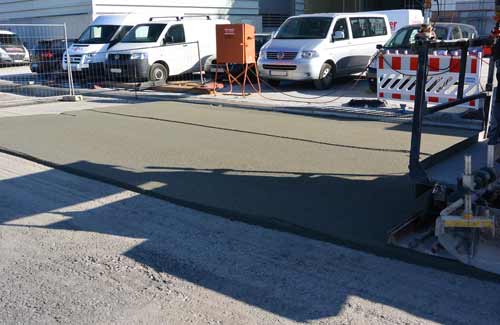 Perfektes Sandplanum als Verlegeschicht für einen Autohof.